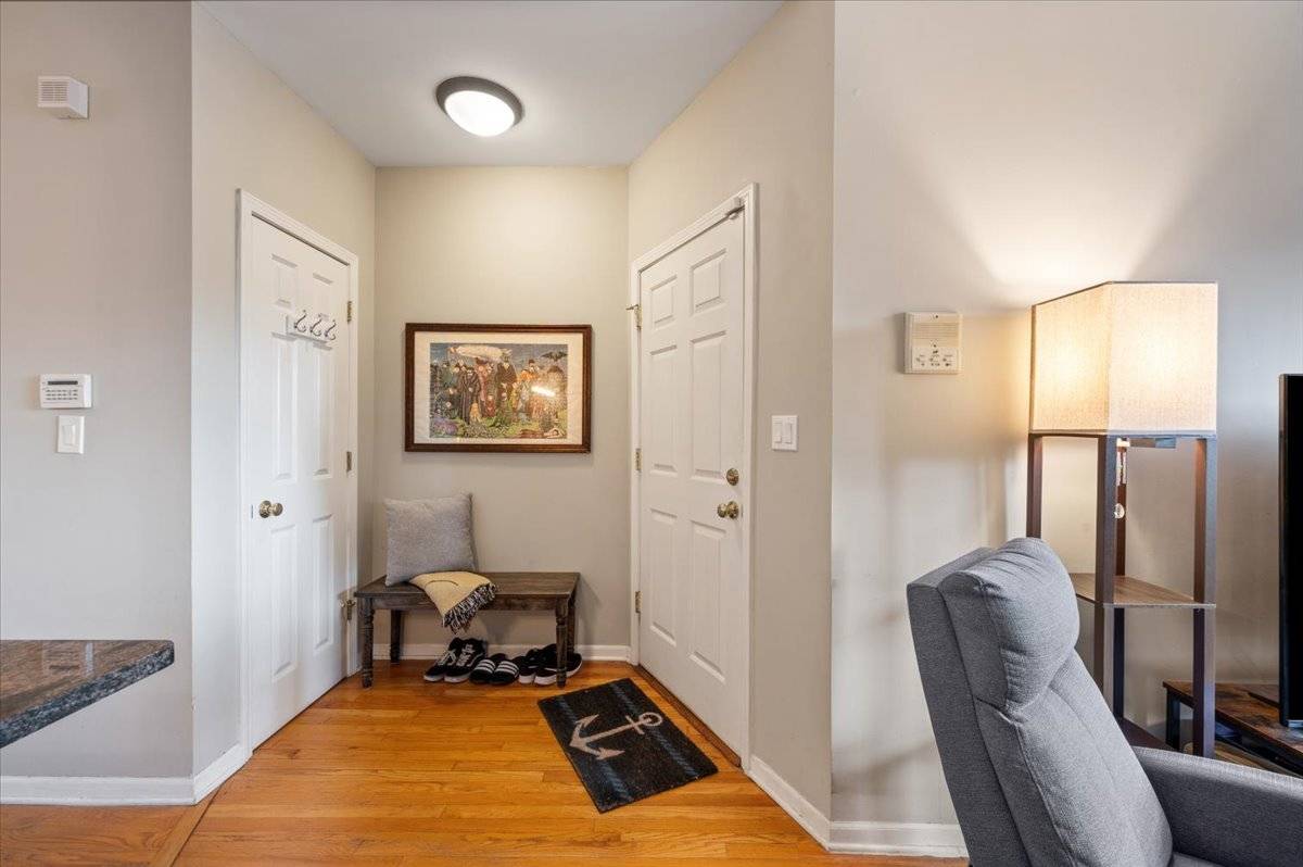 2458 W Grace ST #2, Chicago, IL 60618