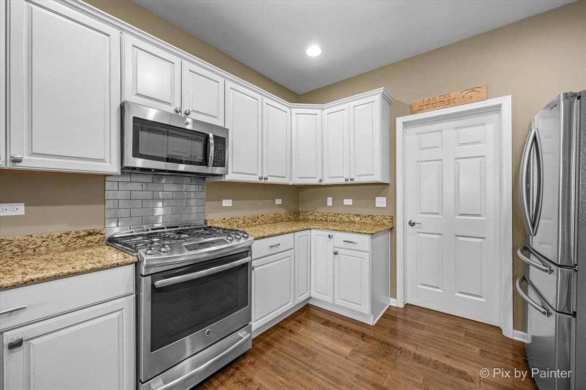 4780 Coyote Lakes CIR, Lake In The Hills, IL 60156