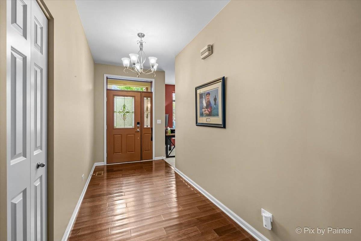 4780 Coyote Lakes CIR, Lake In The Hills, IL 60156
