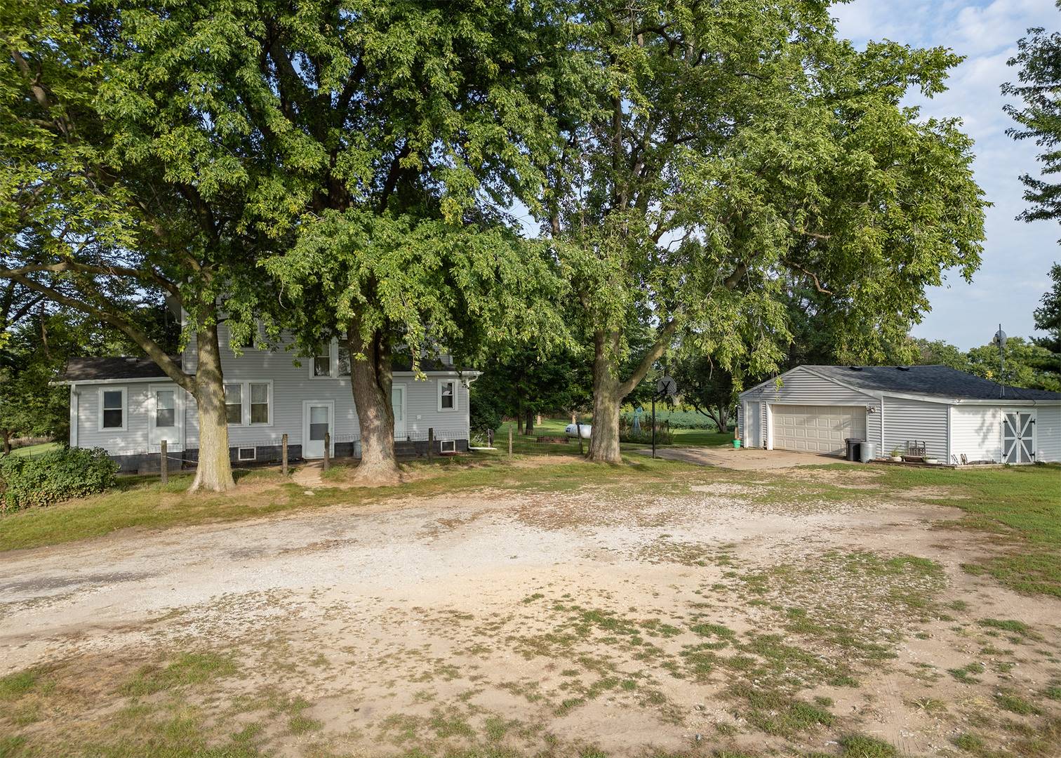 27242 E 2900th ST, Prophetstown, IL 61277