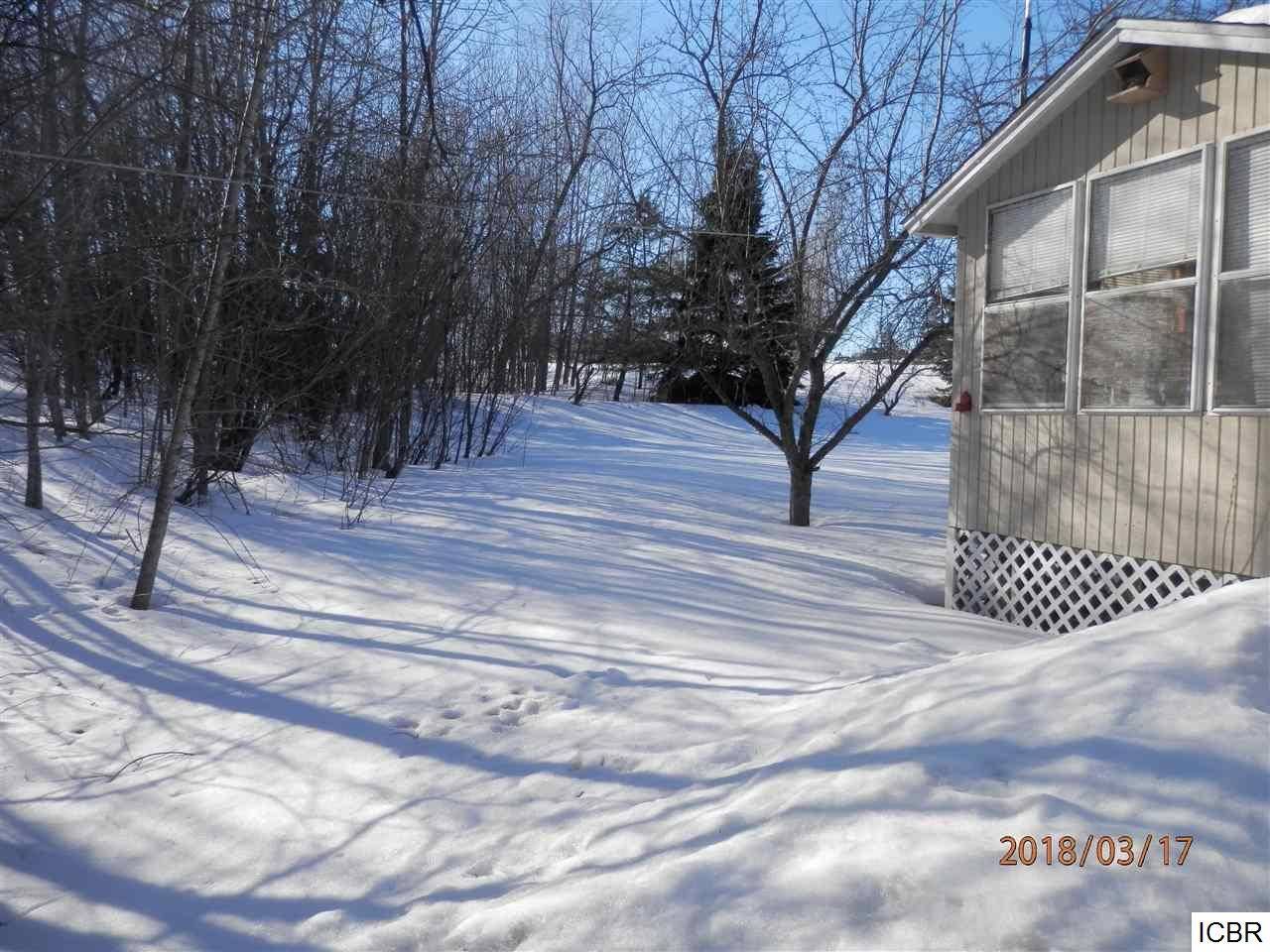 211 HAWKINS AVE, Coleraine, MN 55722