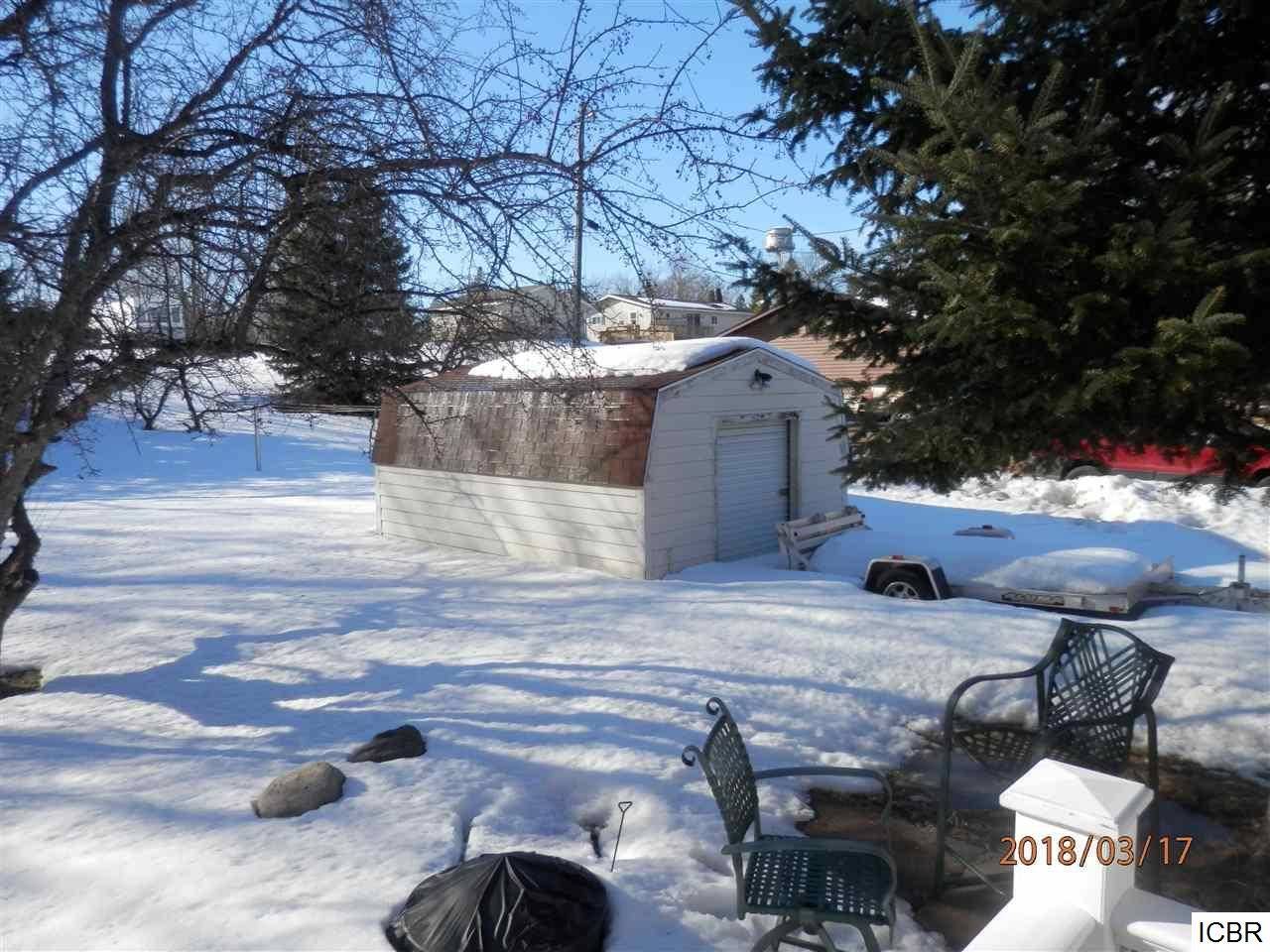 211 HAWKINS AVE, Coleraine, MN 55722