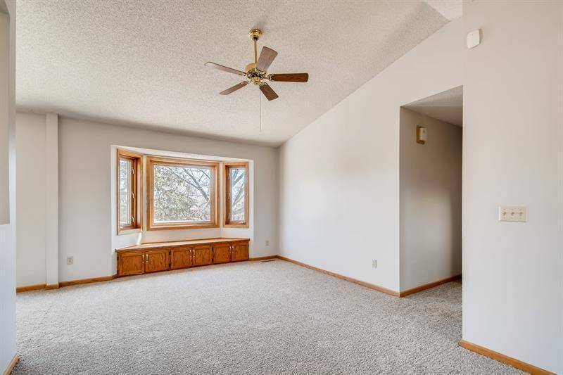 14430 Exley LN, Apple Valley, MN 55124