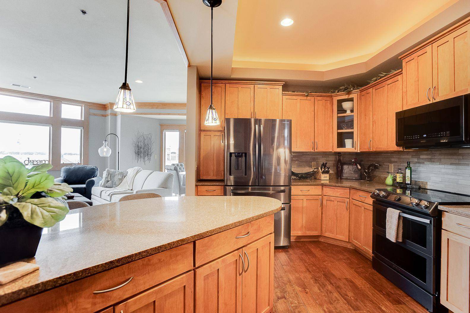 25 Lake ST N #201, Forest Lake, MN 55025