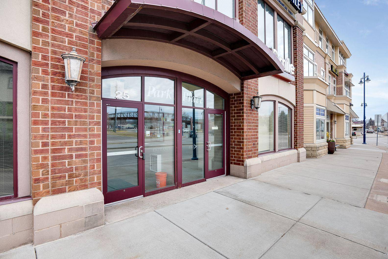 25 Lake ST N #201, Forest Lake, MN 55025