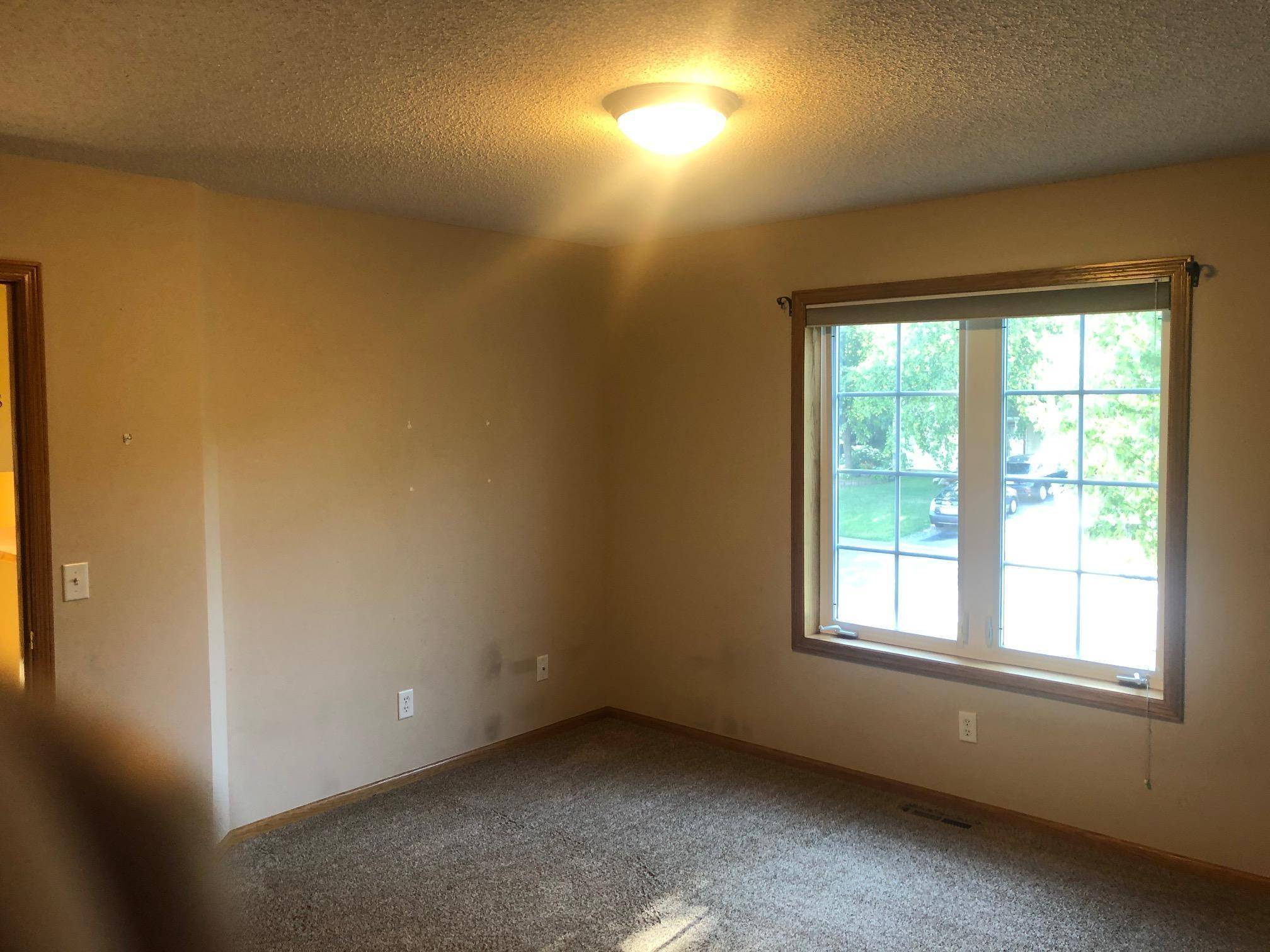 20967 Huntsville TRL, Lakeville, MN 55044