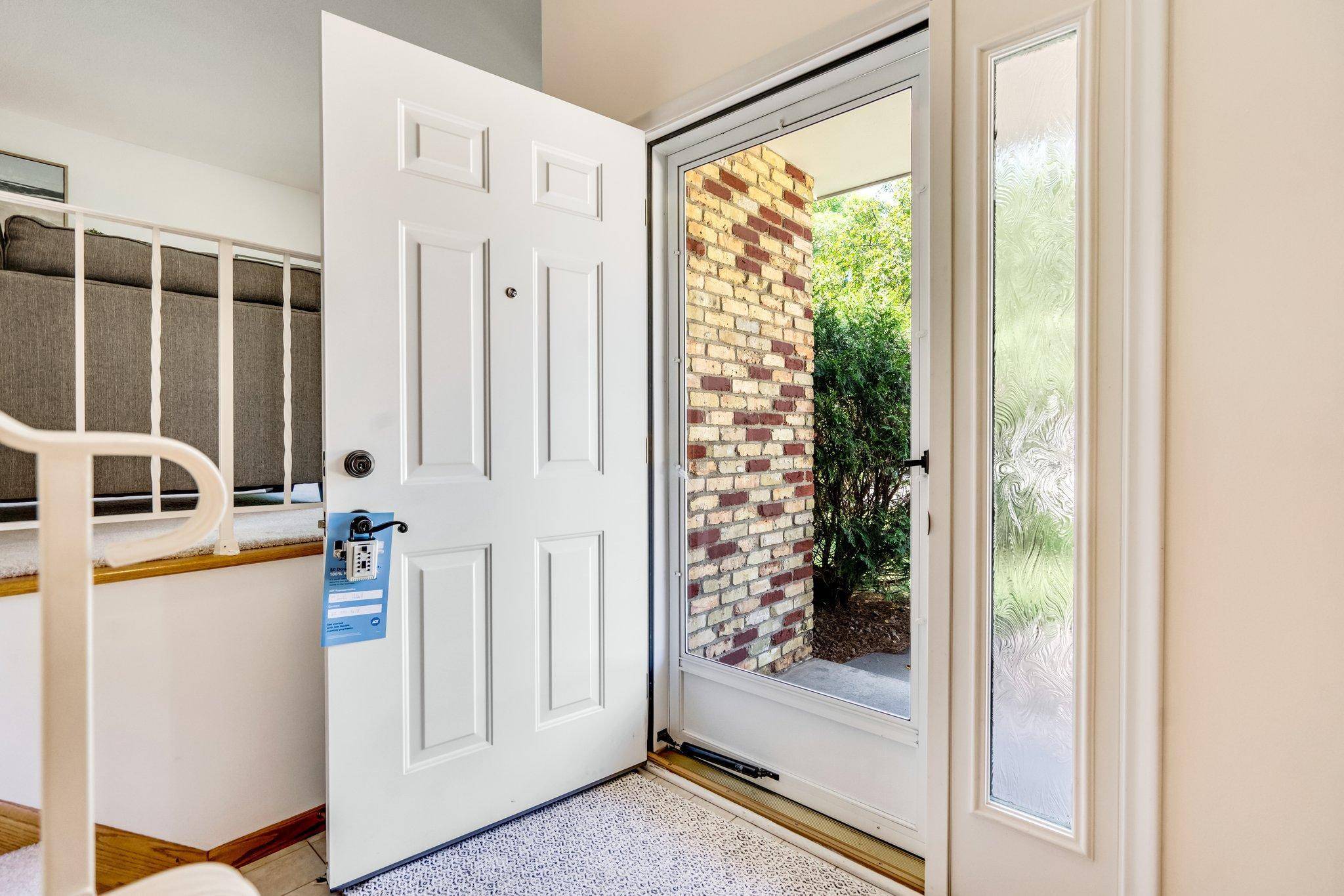 5207 Grandview LN, Edina, MN 55436