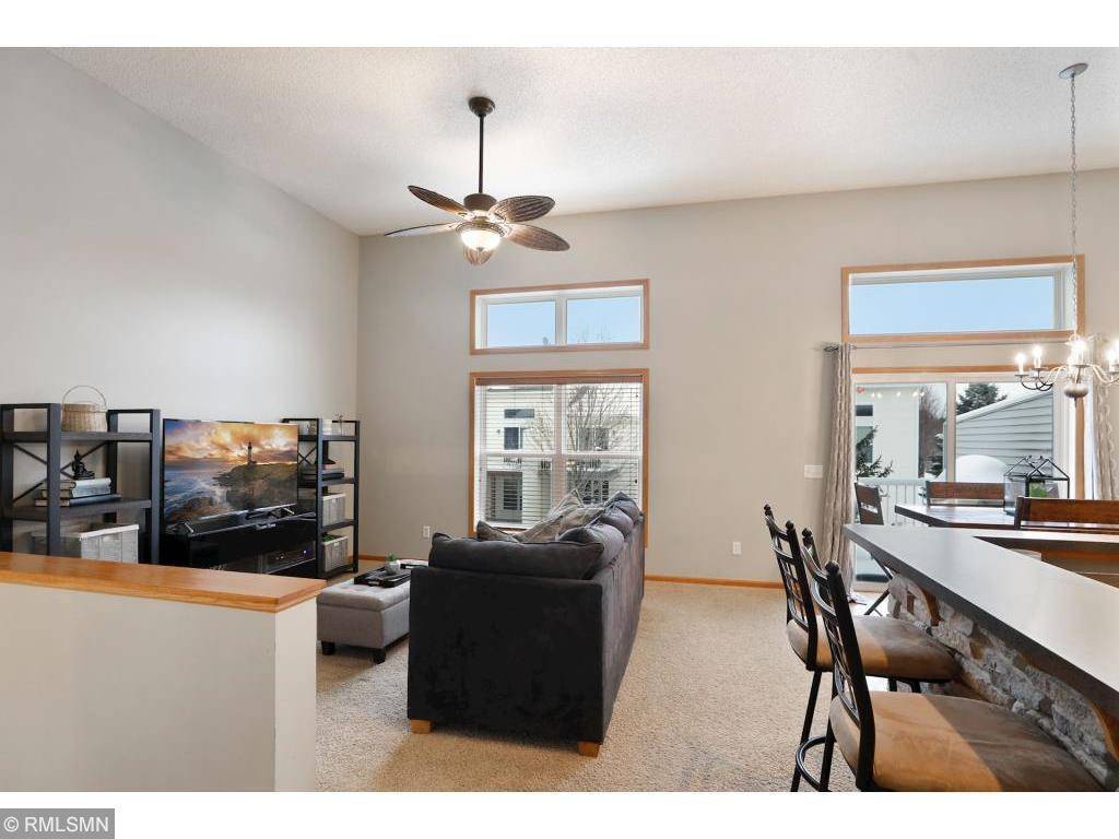 2147 Saint Johns Alcove, Woodbury, MN 55129