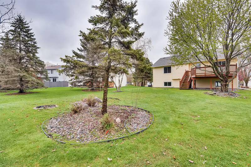 8906 Saint Croix RD, Woodbury, MN 55125