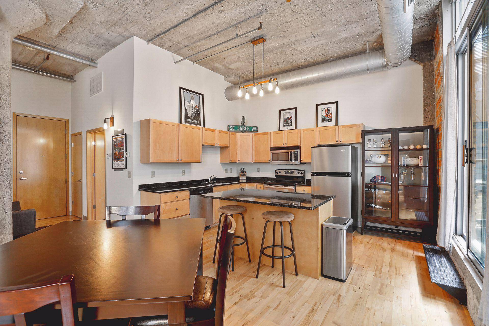521 S 7th ST #219, Minneapolis, MN 55415