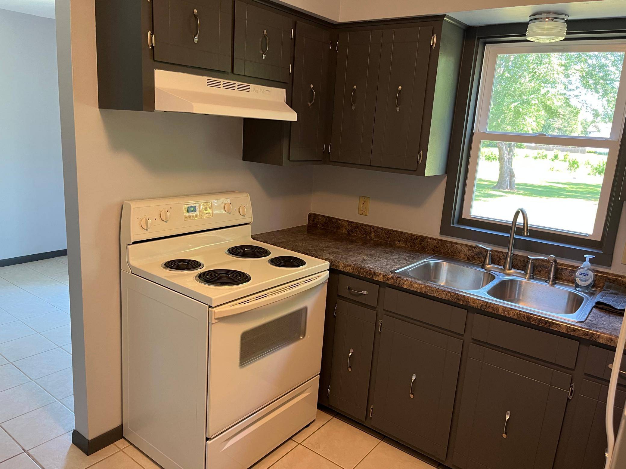 415 Belle Aire DR, Champlin, MN 55316