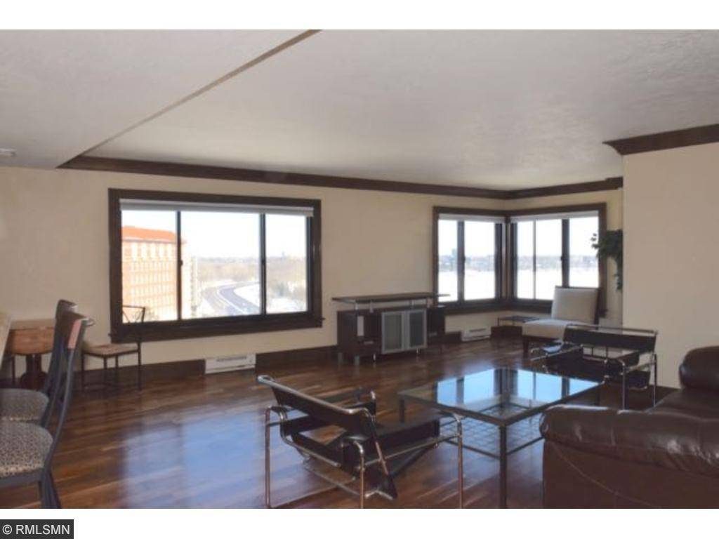 2950 Dean Pkwy #1002, Minneapolis, MN 55416