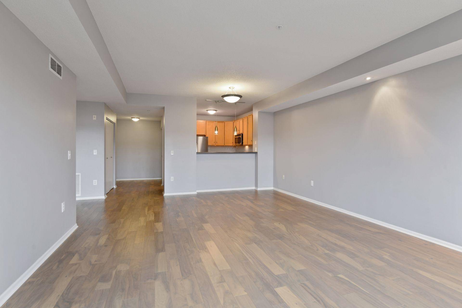 560 N 2nd ST #302, Minneapolis, MN 55401