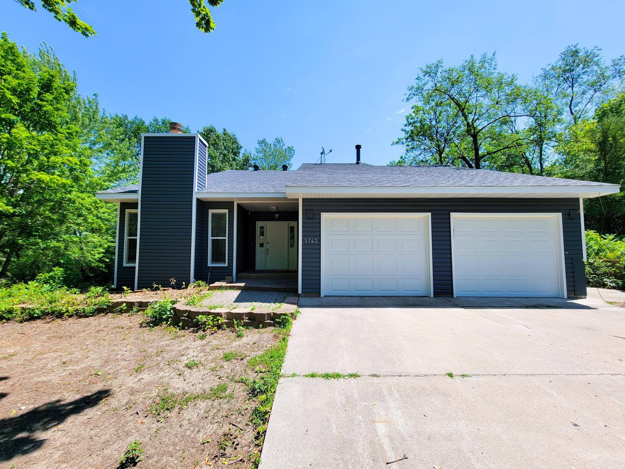 5743 Juneau LN N, Plymouth, MN 55446