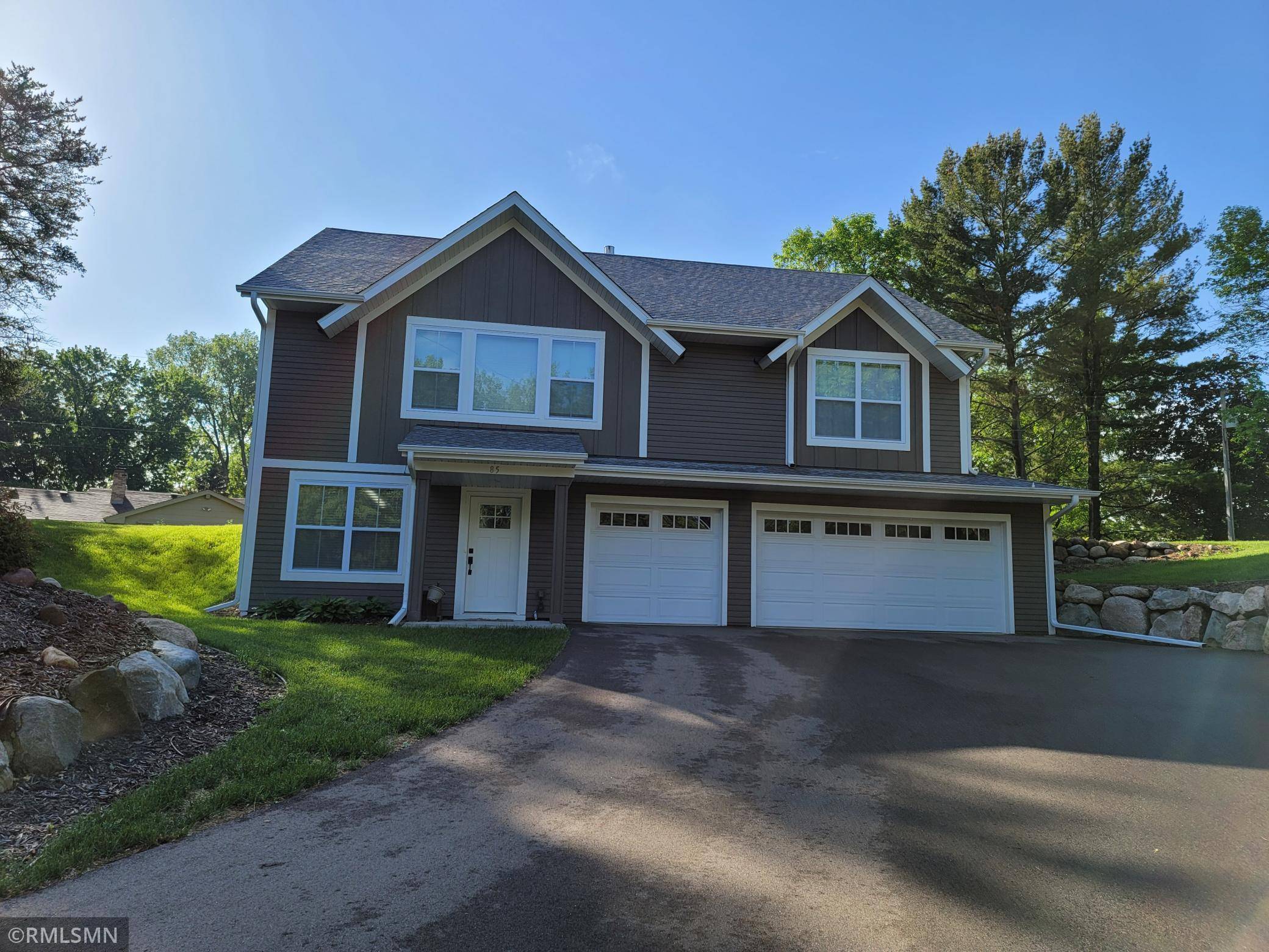 85 Maple Island RD, Lakeville, MN 55044