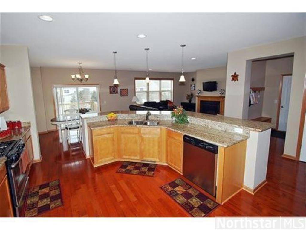 11622 Ivywood CIR, Woodbury, MN 55129