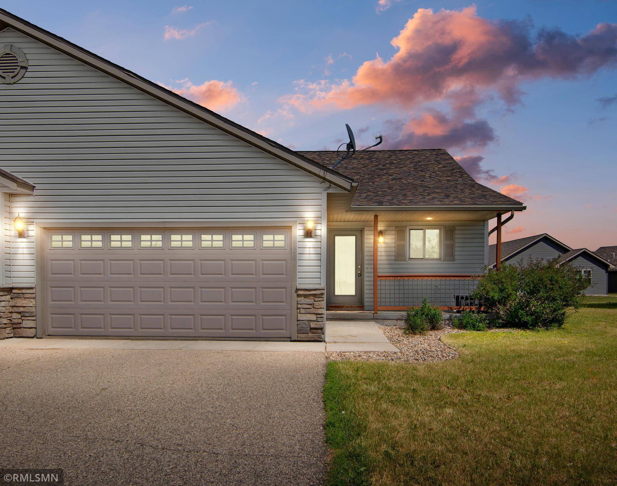 1708 Ponderosa LN, New Richmond, WI 54017