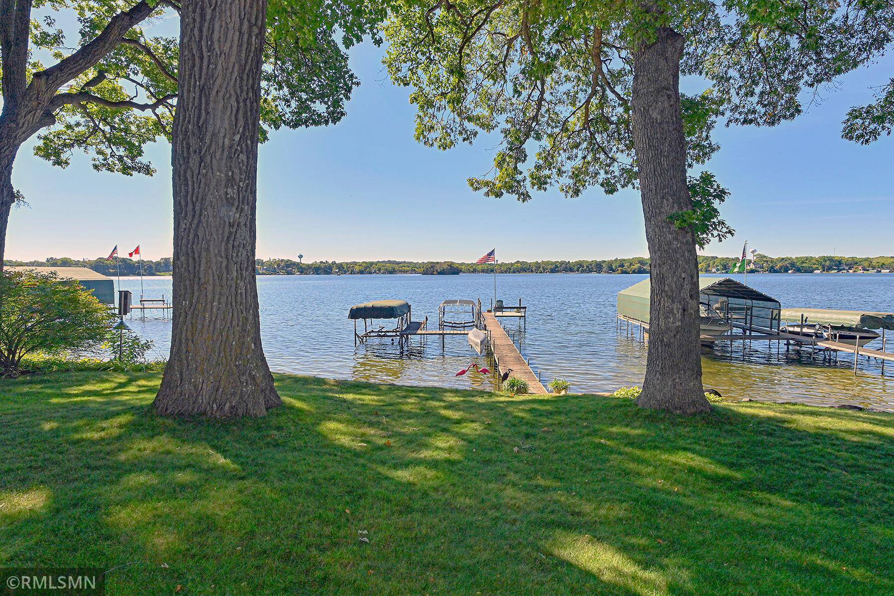 425 Lakeview AVE, Tonka Bay, MN 55331