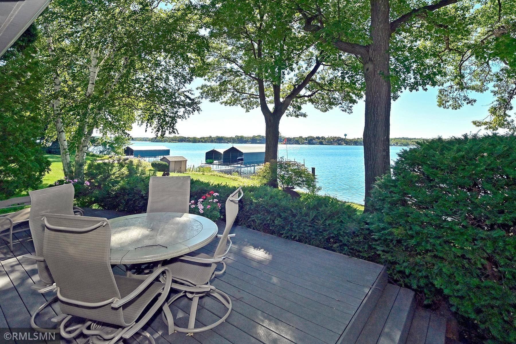 425 Lakeview AVE, Tonka Bay, MN 55331