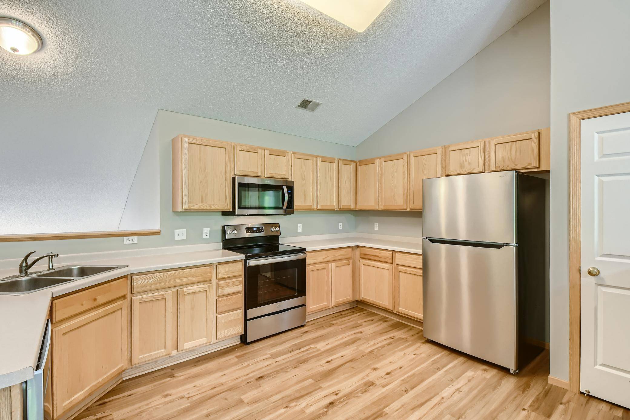 7571 Derby LN, Shakopee, MN 55379