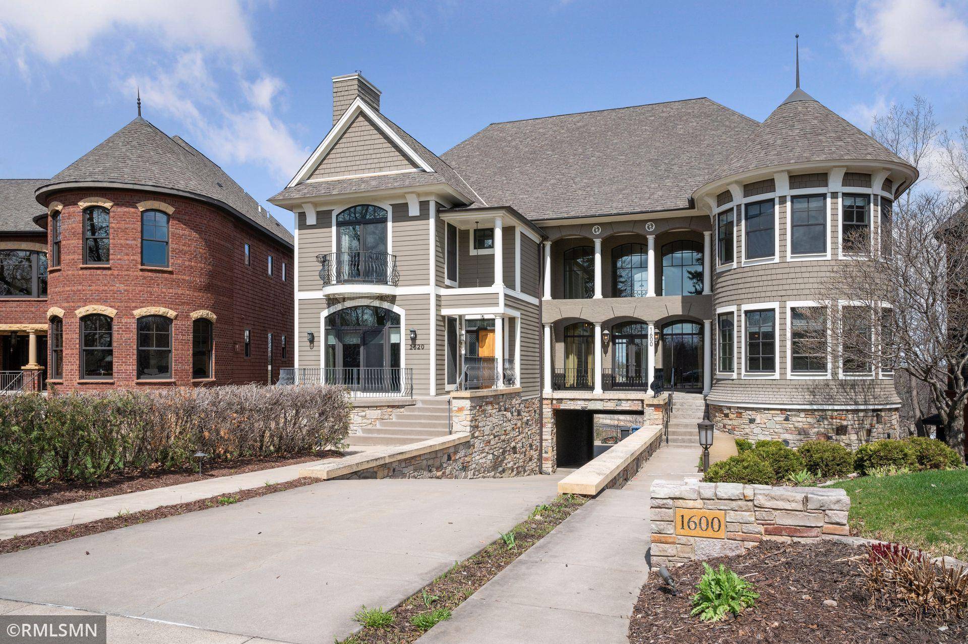 1600 Kenwood Pkwy, Minneapolis, MN 55405