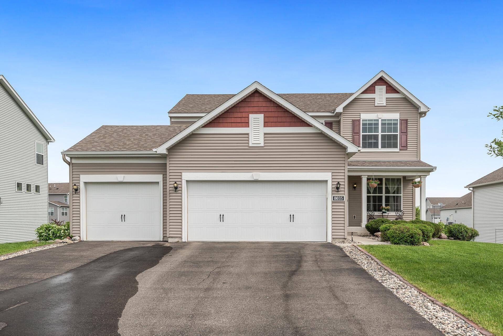 8035 Spring Lake LN, Shakopee, MN 55379