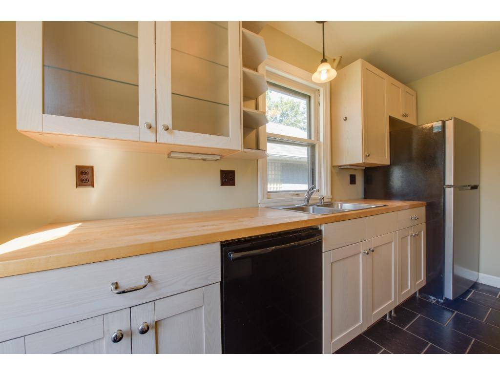 1674 Saint Clair AVE, Saint Paul, MN 55105