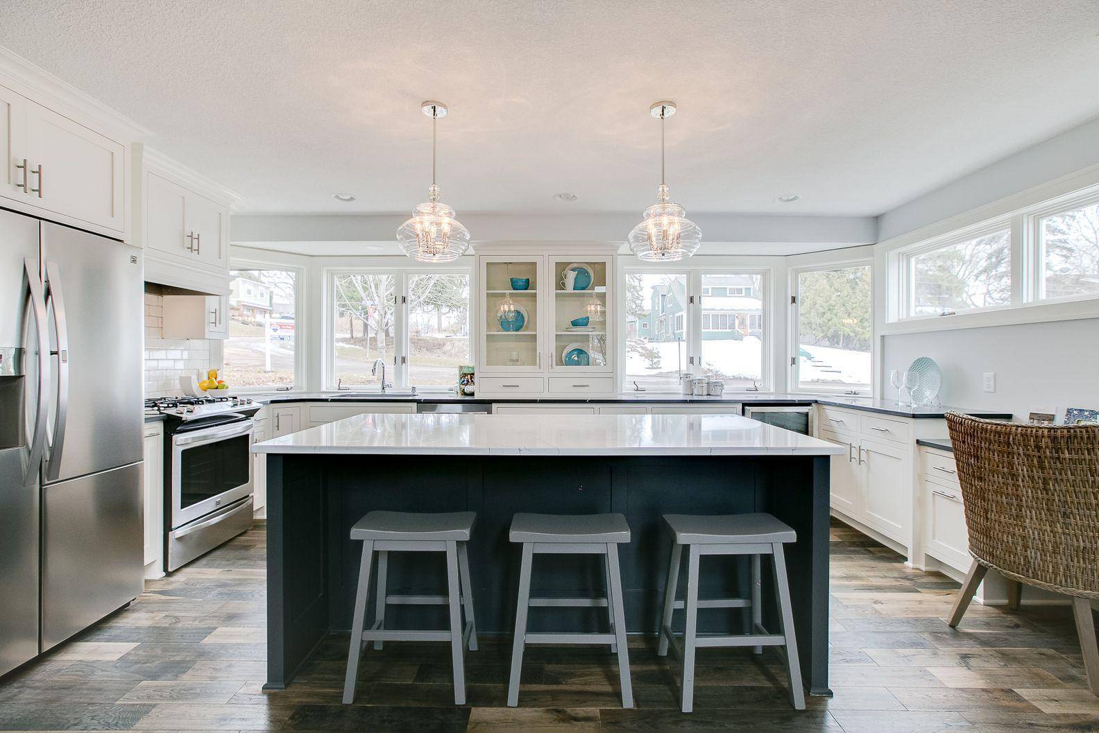 400 Lafayette AVE, Excelsior, MN 55331