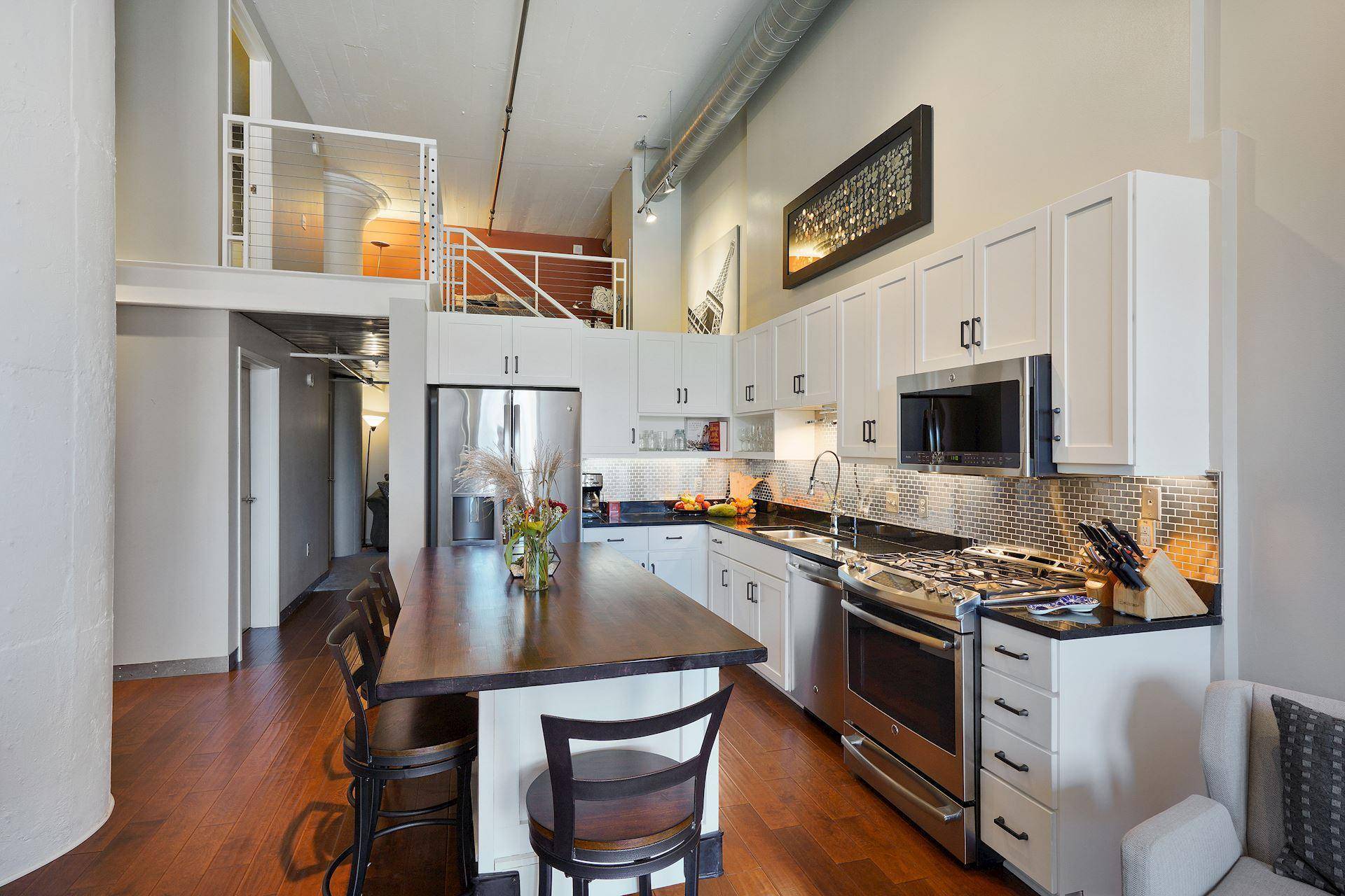 250 Park AVE #212, Minneapolis, MN 55415