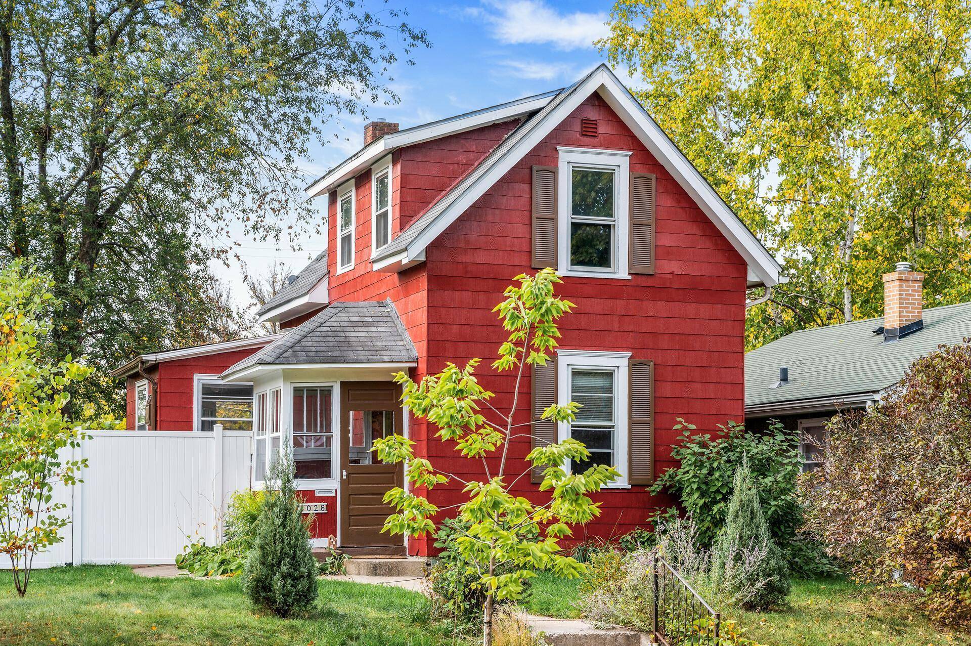 1026 Hubbard AVE, Saint Paul, MN 55104