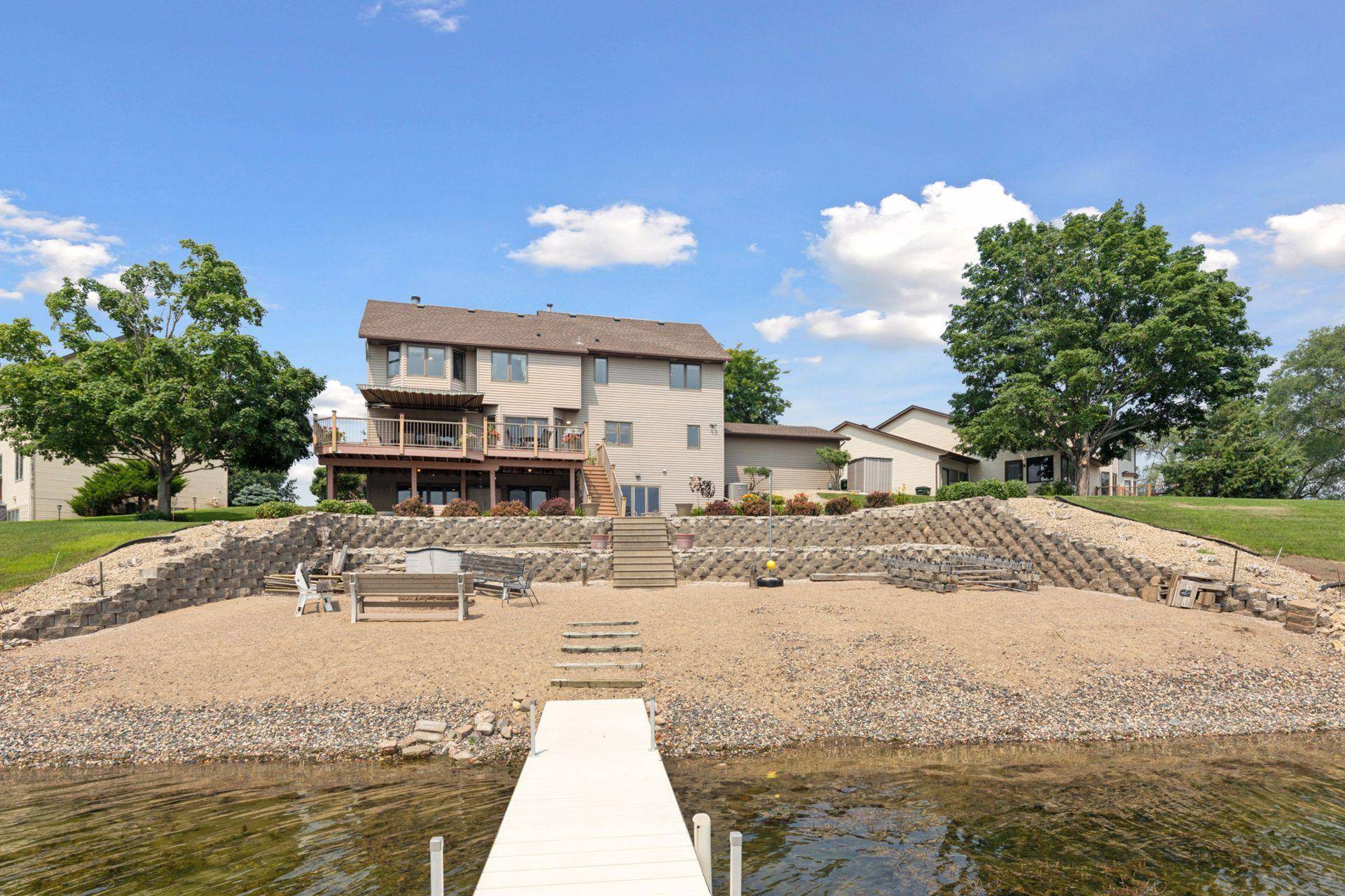 15813 Highview DR, Apple Valley, MN 55124