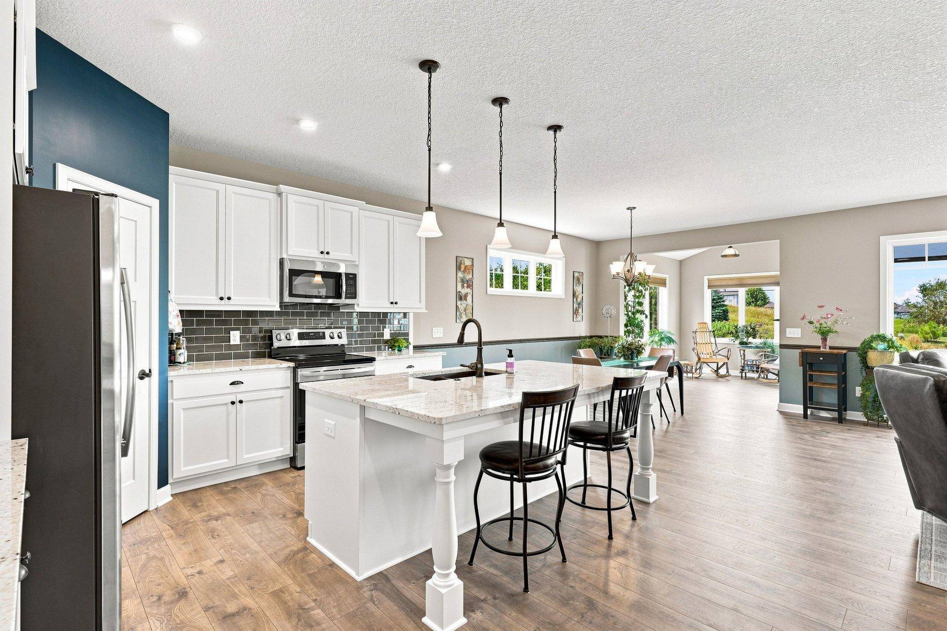 2209 Naples AVE, Cologne, MN 55322