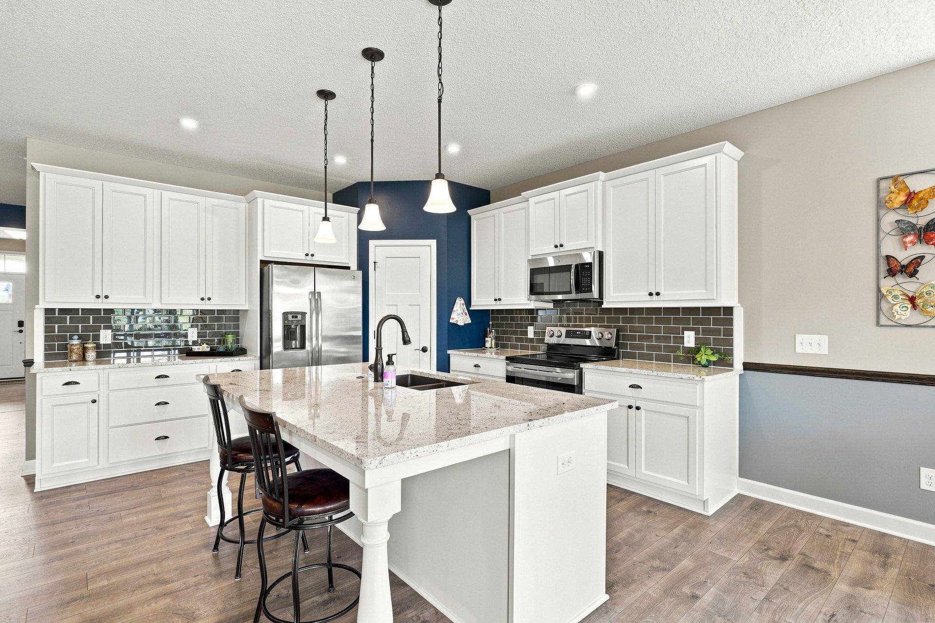 2209 Naples AVE, Cologne, MN 55322