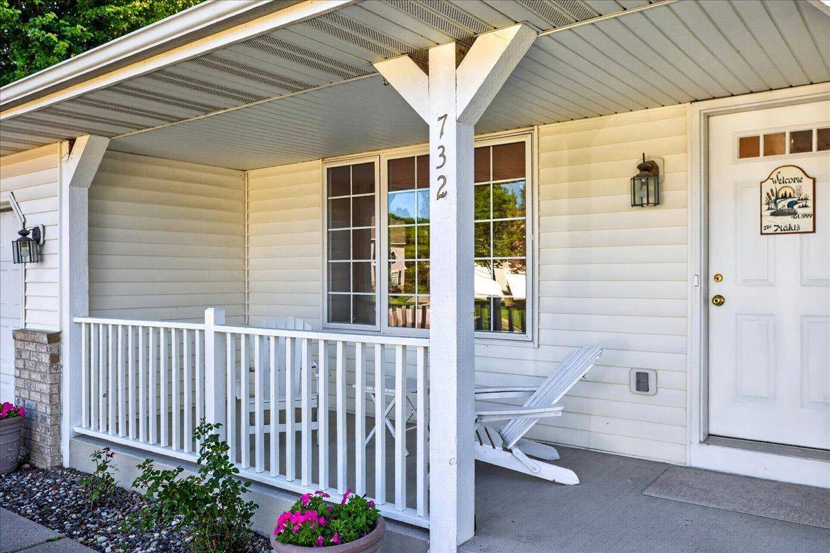732 Marie CT, Delano, MN 55328