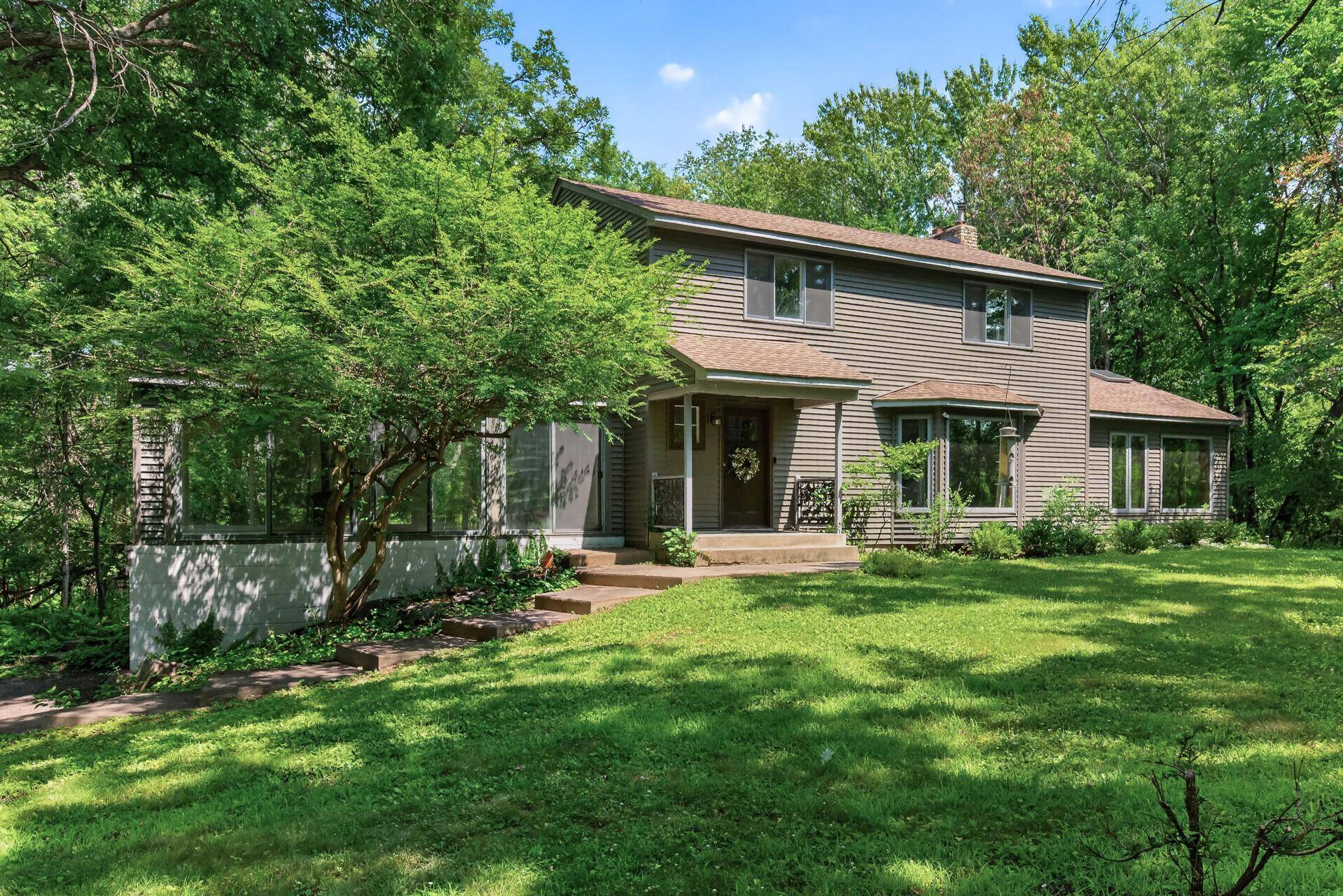 22 Eagle Ridge RD, North Oaks, MN 55127