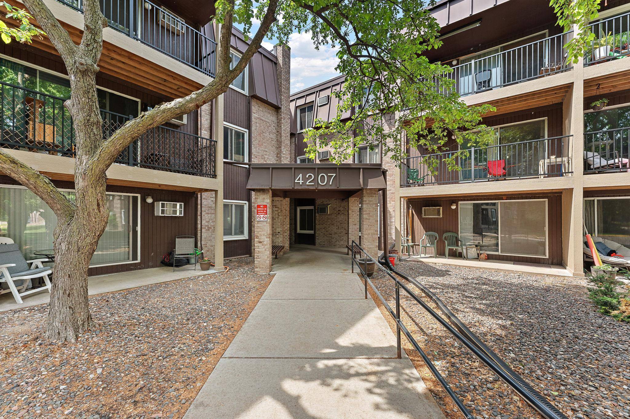 4207 Lakeside AVE N #134, Brooklyn Center, MN 55429