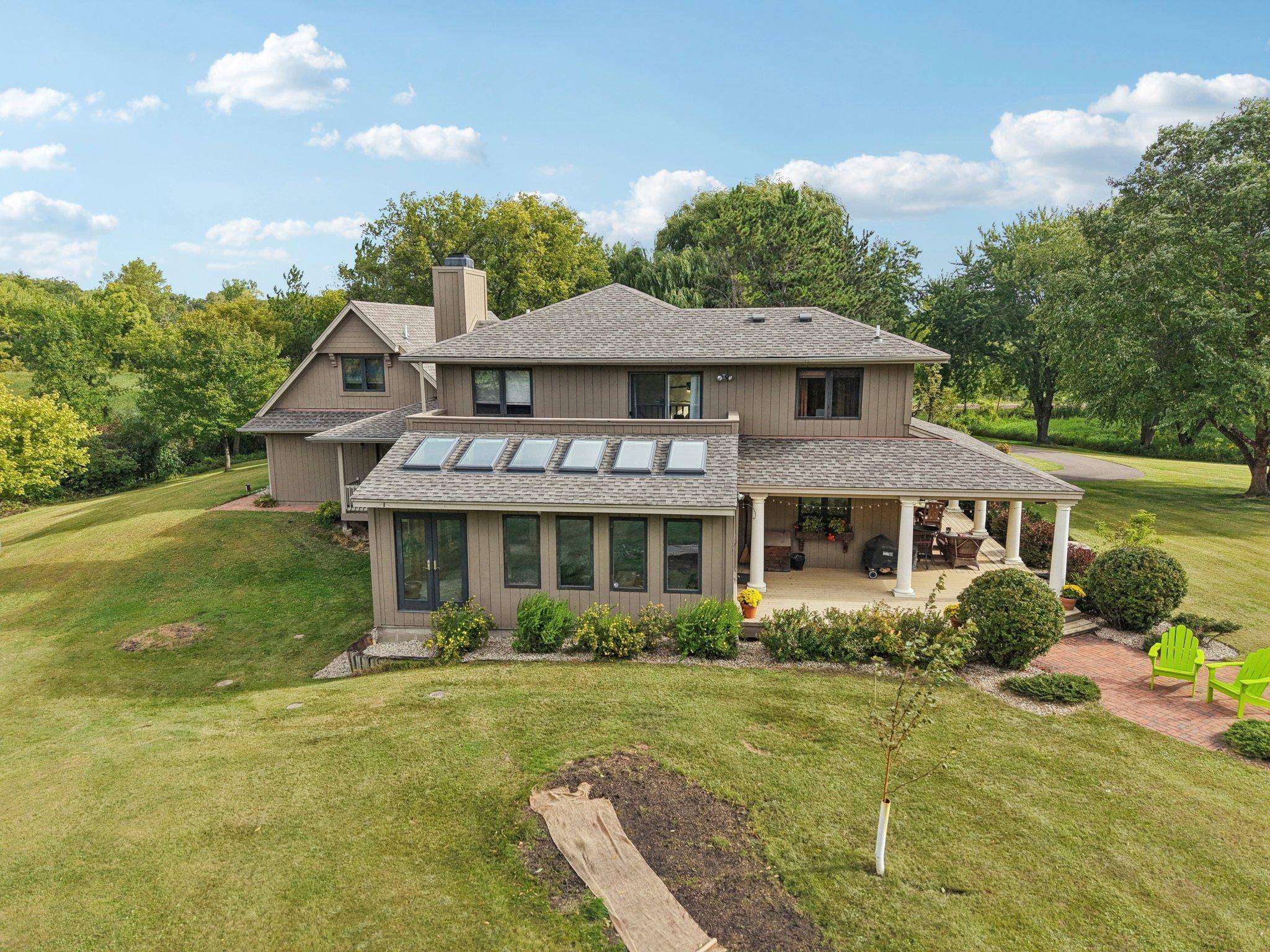 1315 Blackfoot TRL, Medina, MN 55356