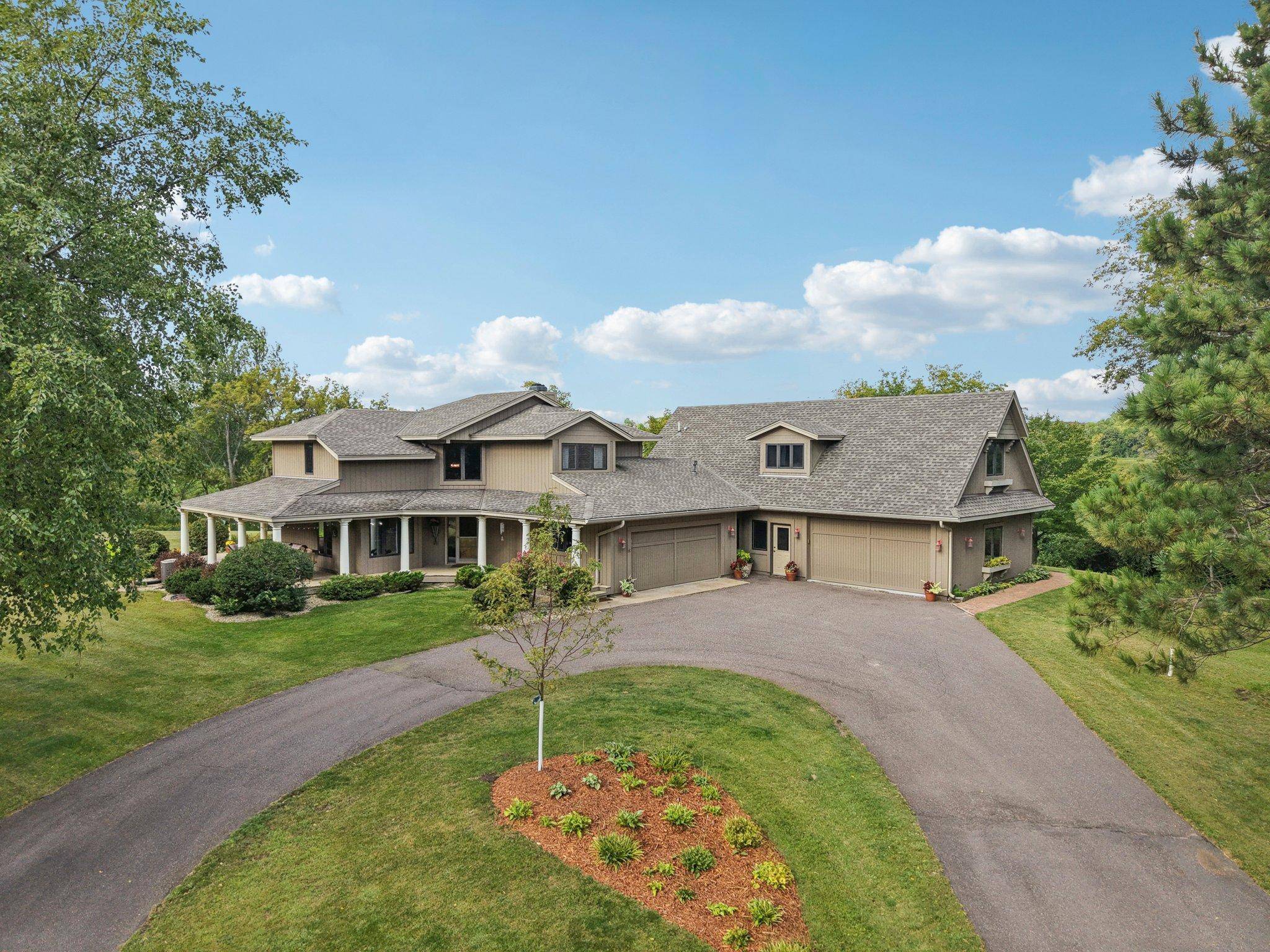 1315 Blackfoot TRL, Medina, MN 55356