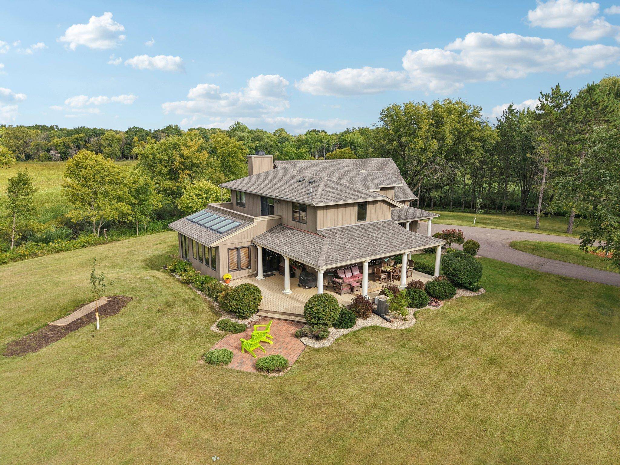 1315 Blackfoot TRL, Medina, MN 55356