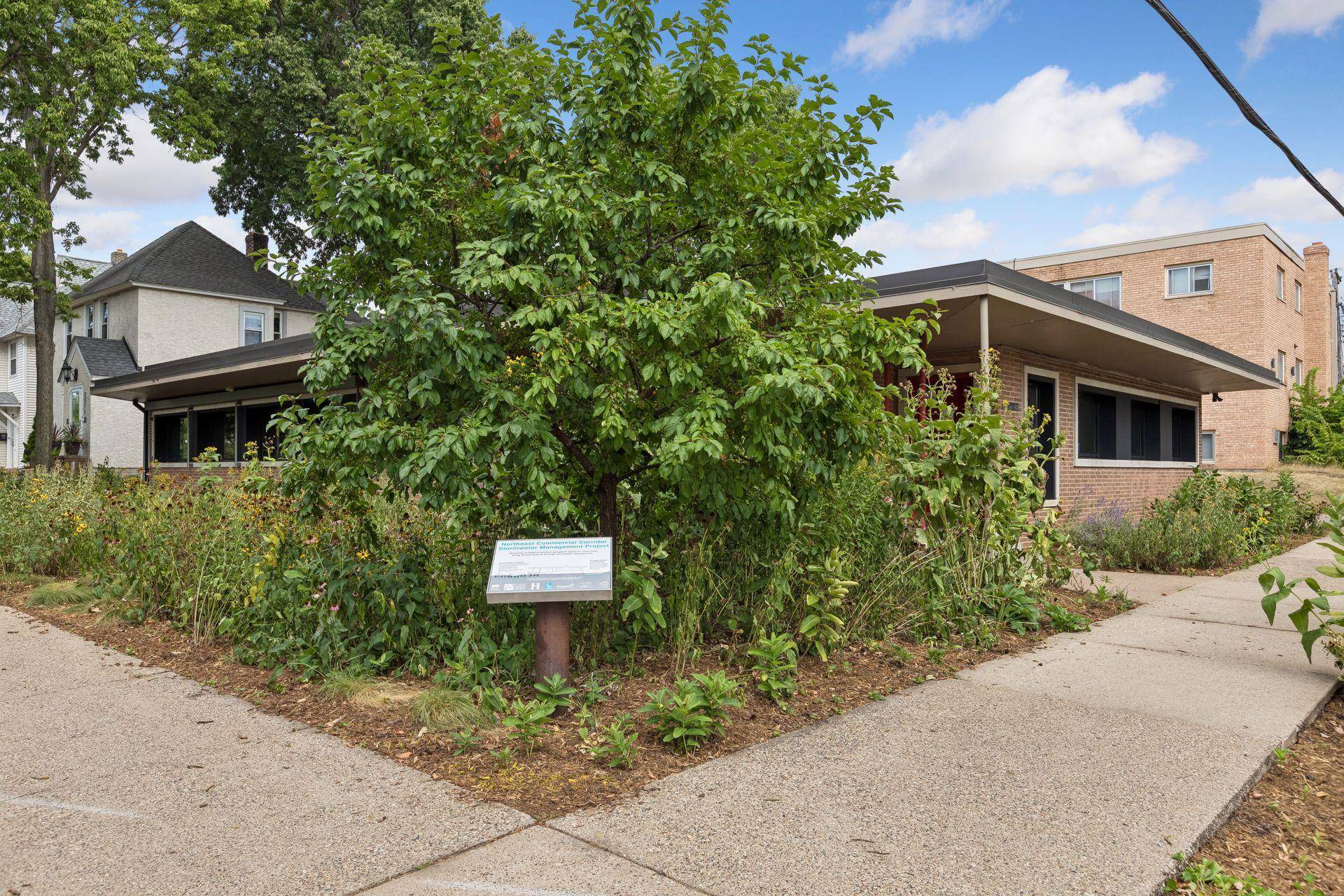 901 23rd AVE NE, Minneapolis, MN 55418
