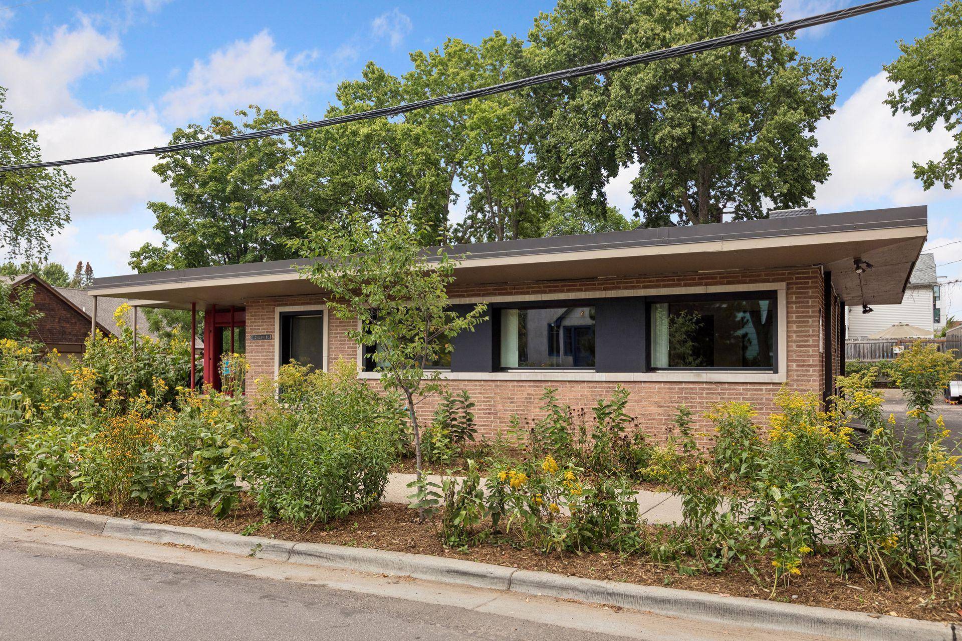 901 23rd AVE NE, Minneapolis, MN 55418
