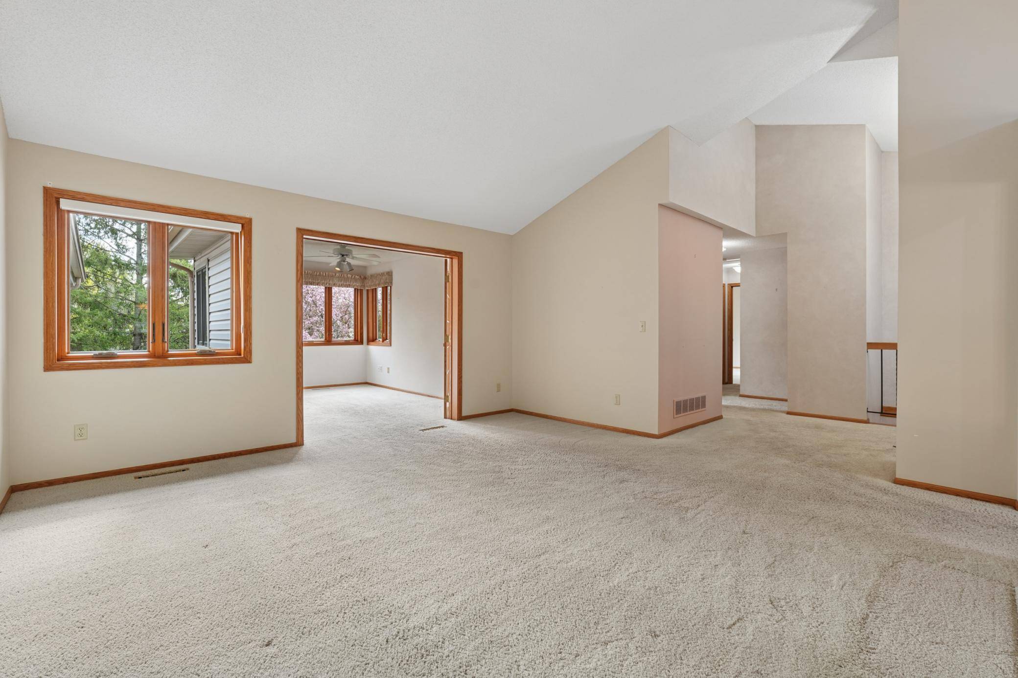 13530 Parkwood DR, Burnsville, MN 55337