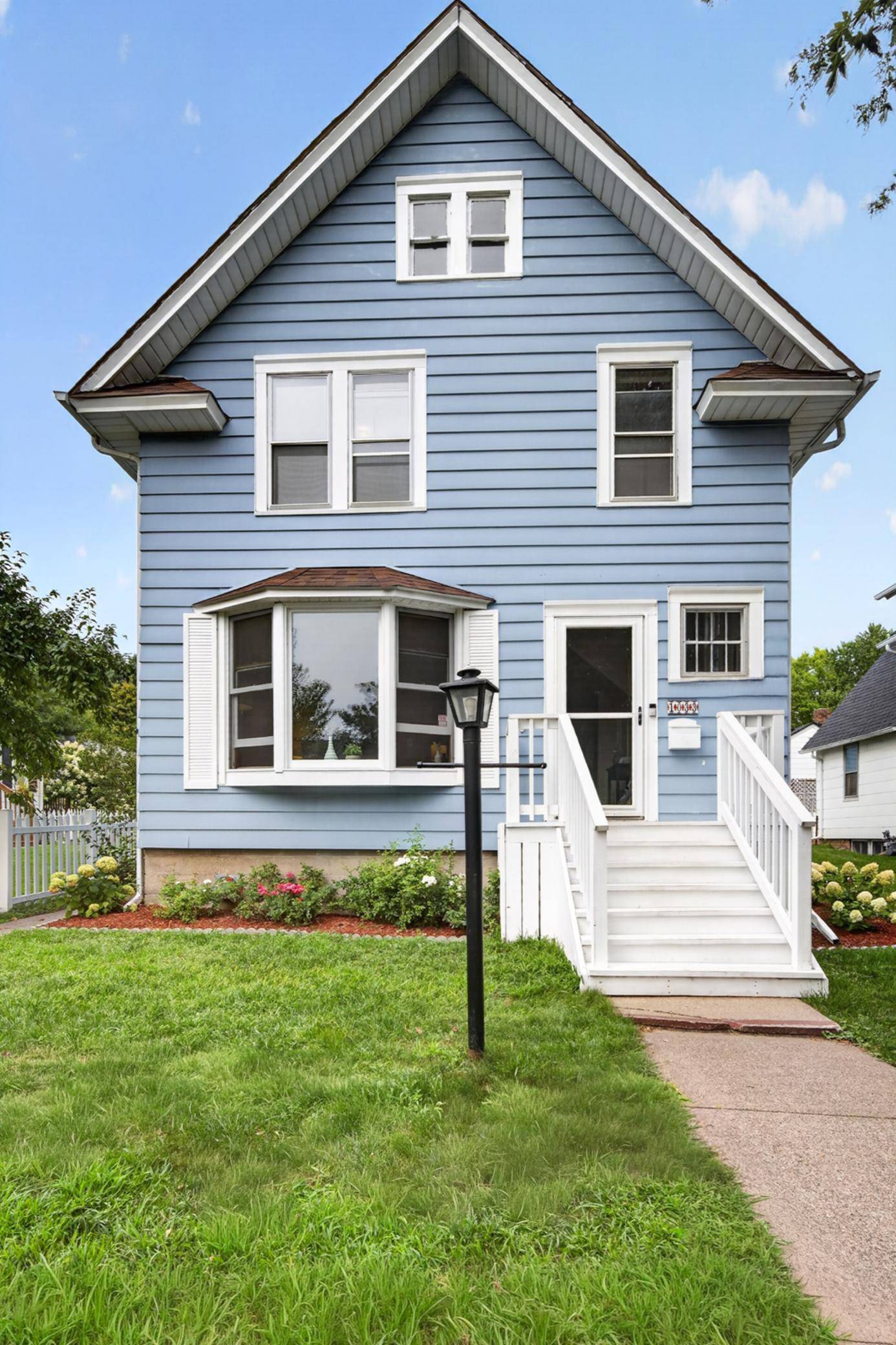 1033 Armstrong AVE, Saint Paul, MN 55102