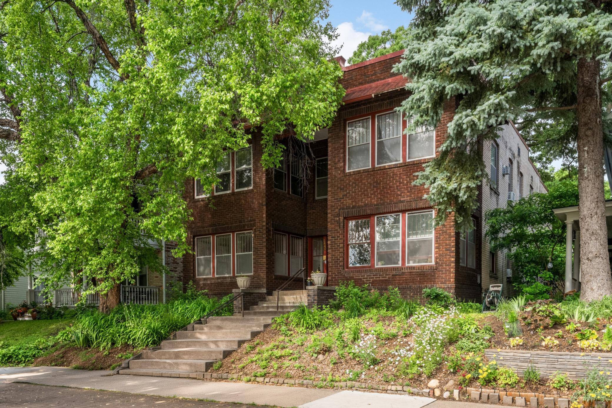 2440 Stevens AVE #2, Minneapolis, MN 55404