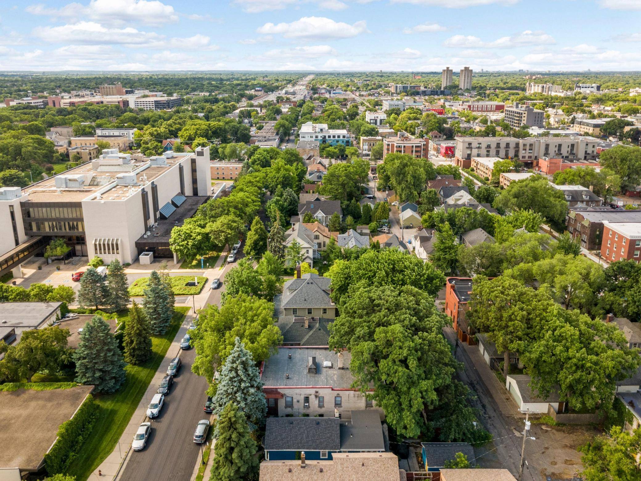 2440 Stevens AVE #2, Minneapolis, MN 55404