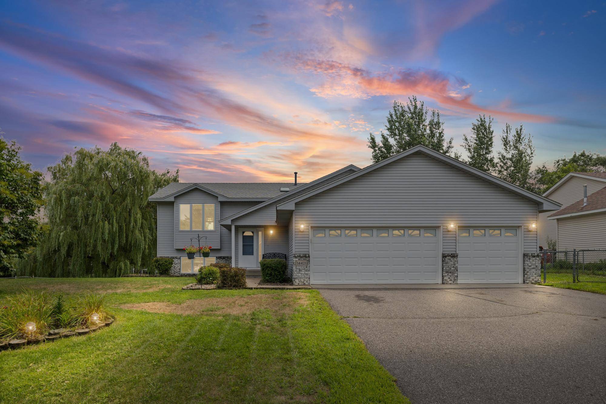 14421 Tungsten WAY NW, Anoka, MN 55303