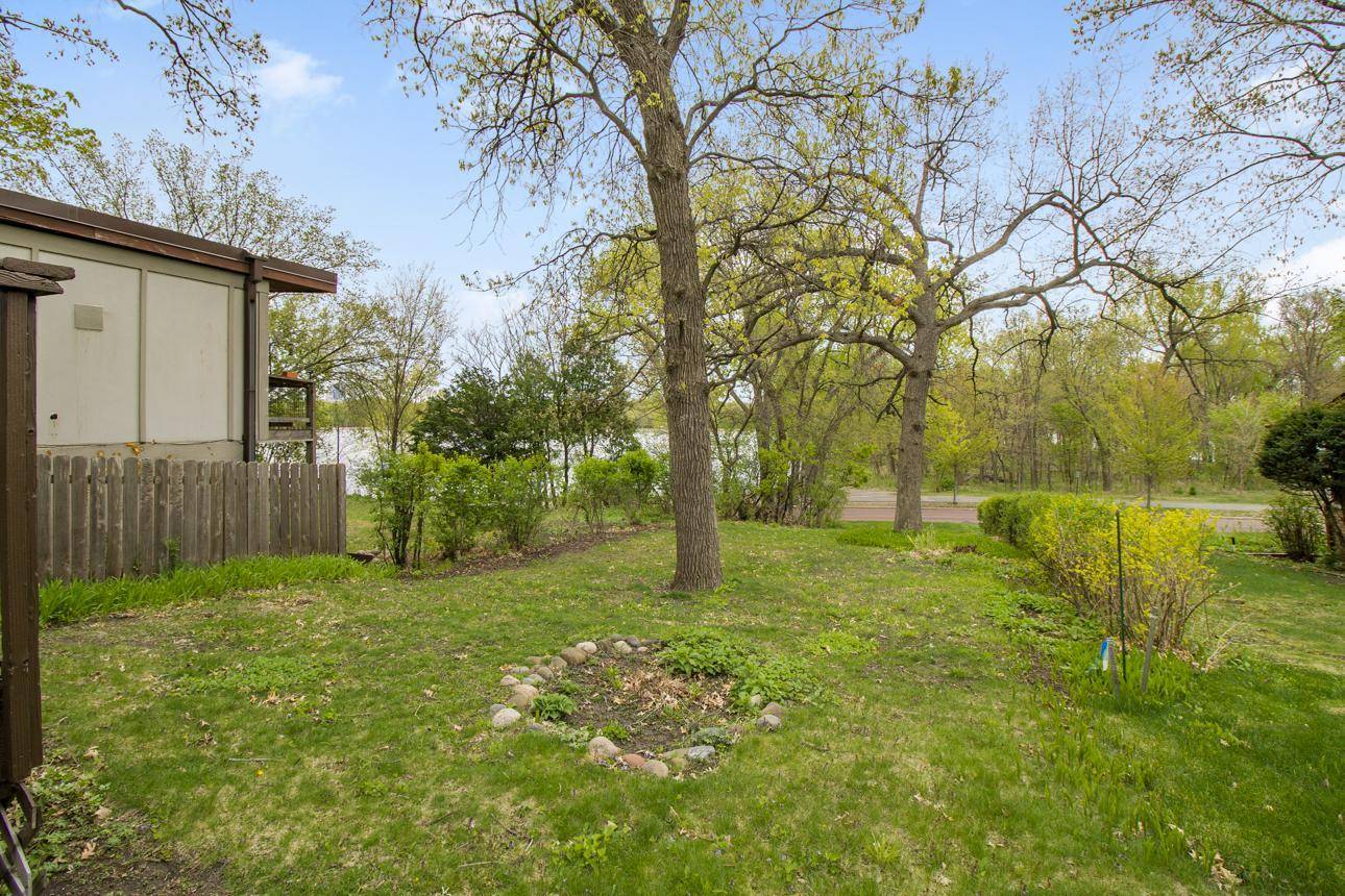 2036 Cedar Lake Pkwy, Minneapolis, MN 55416