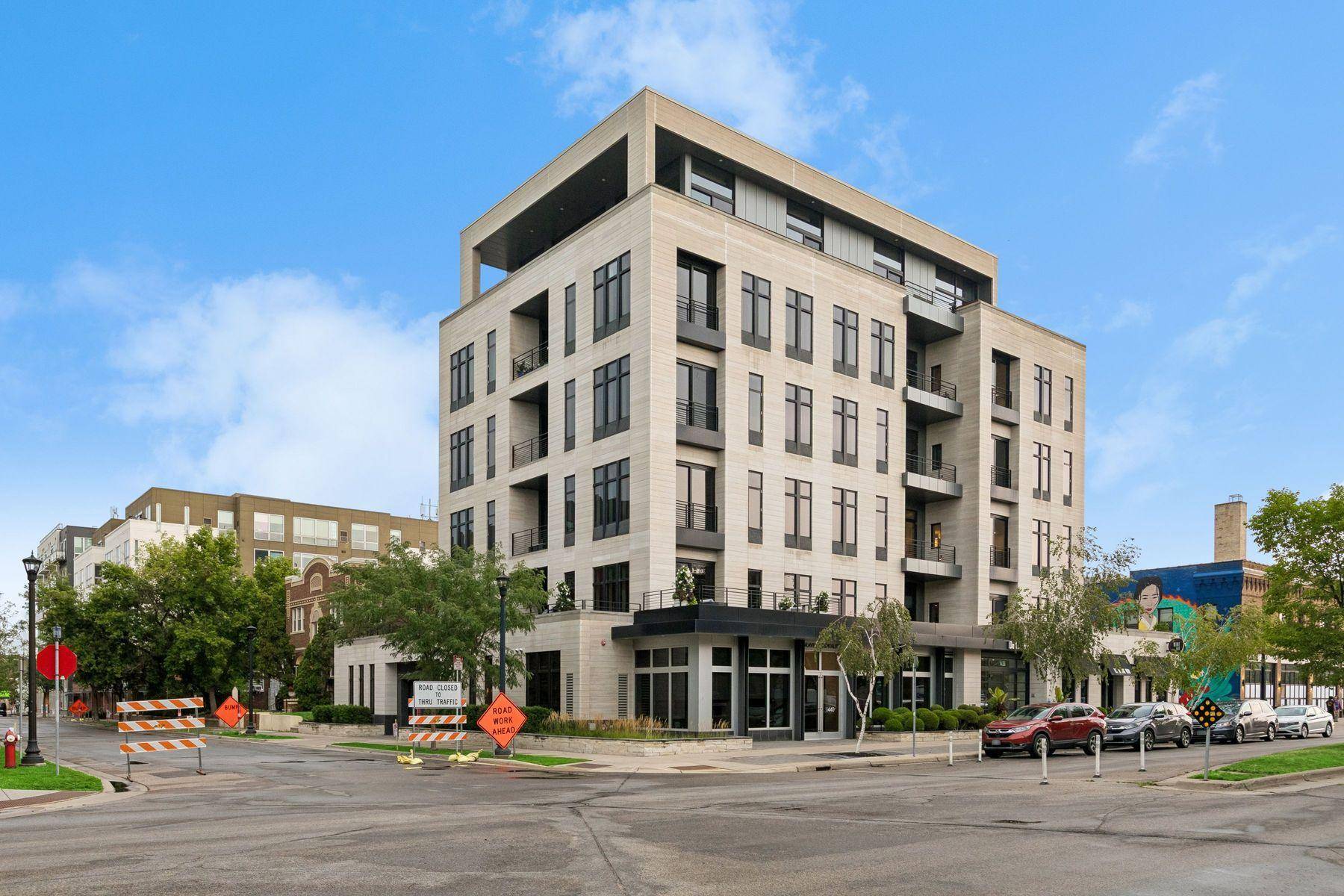 3041 Holmes AVE S #302, Minneapolis, MN 55408