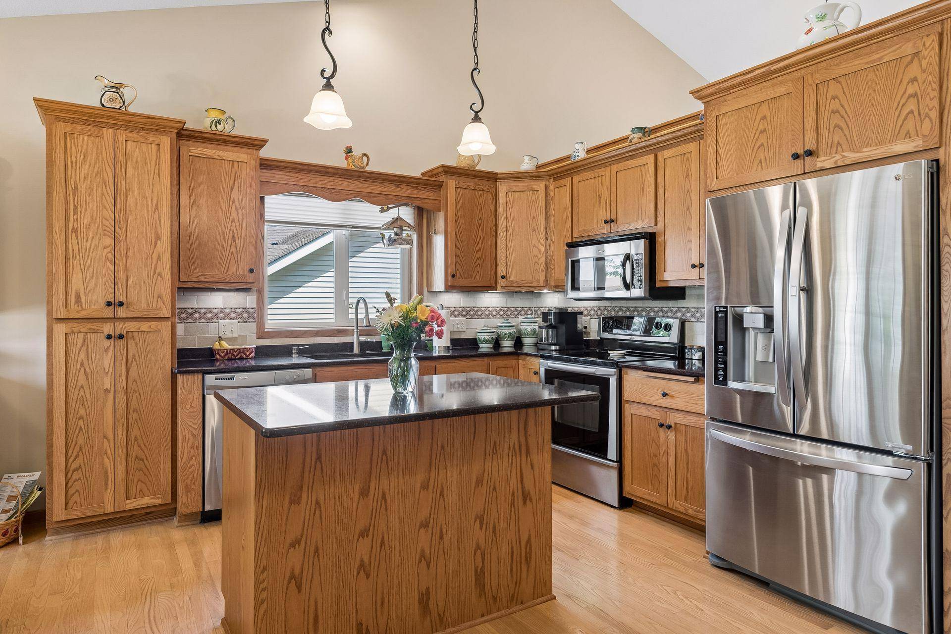 13890 Blanca CT, Rosemount, MN 55068