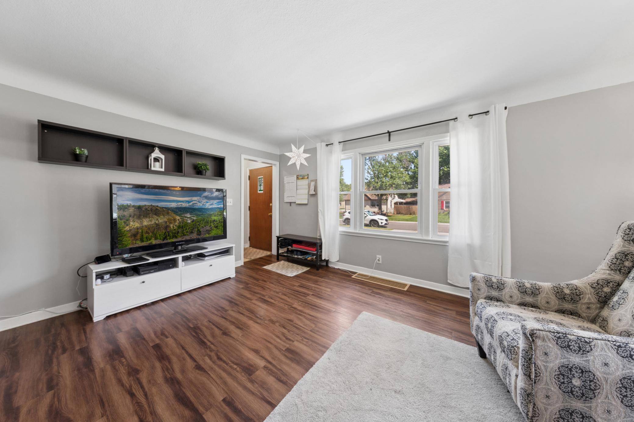 402 Jefferson AVE S, Edina, MN 55343